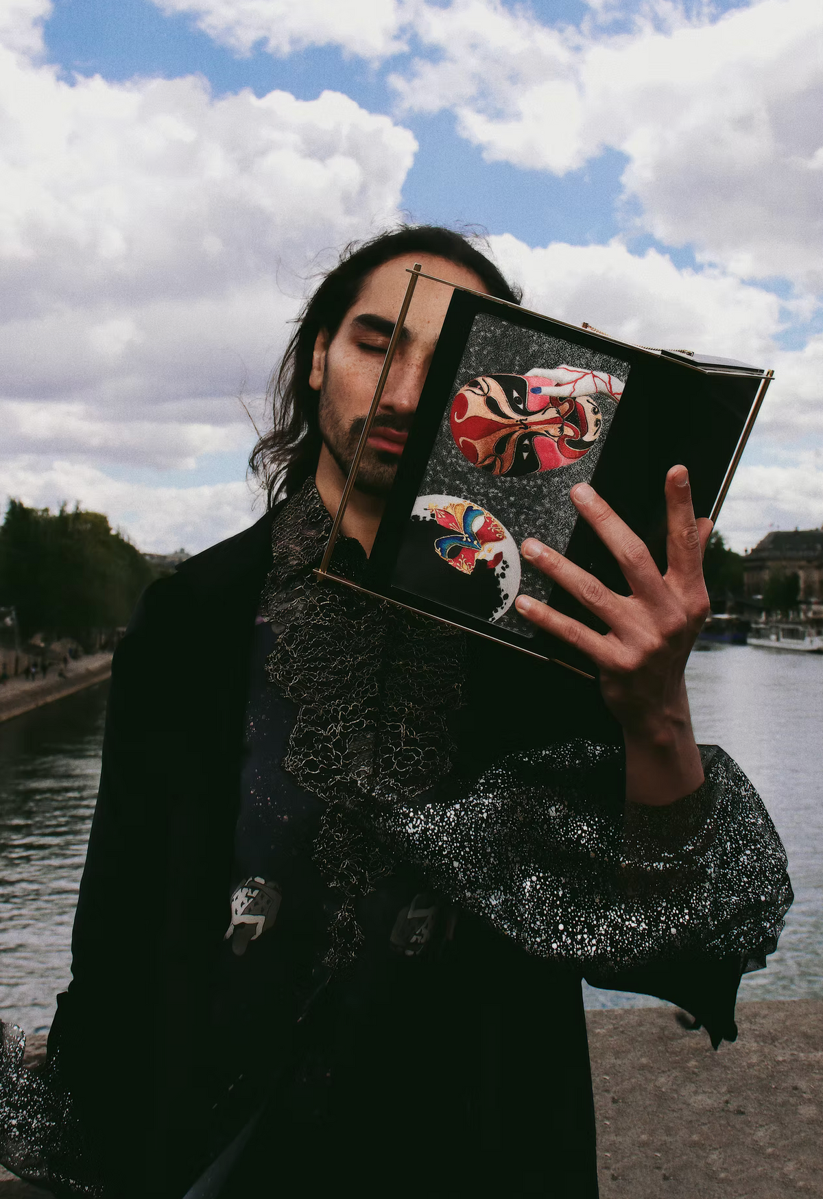 LYSANDRE PARIS — Presse & Magazines.